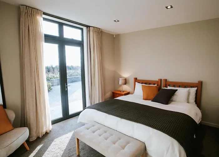 Holiday home Mt Gold Retreat - Sleeps 8 - Pool - Tennis Court